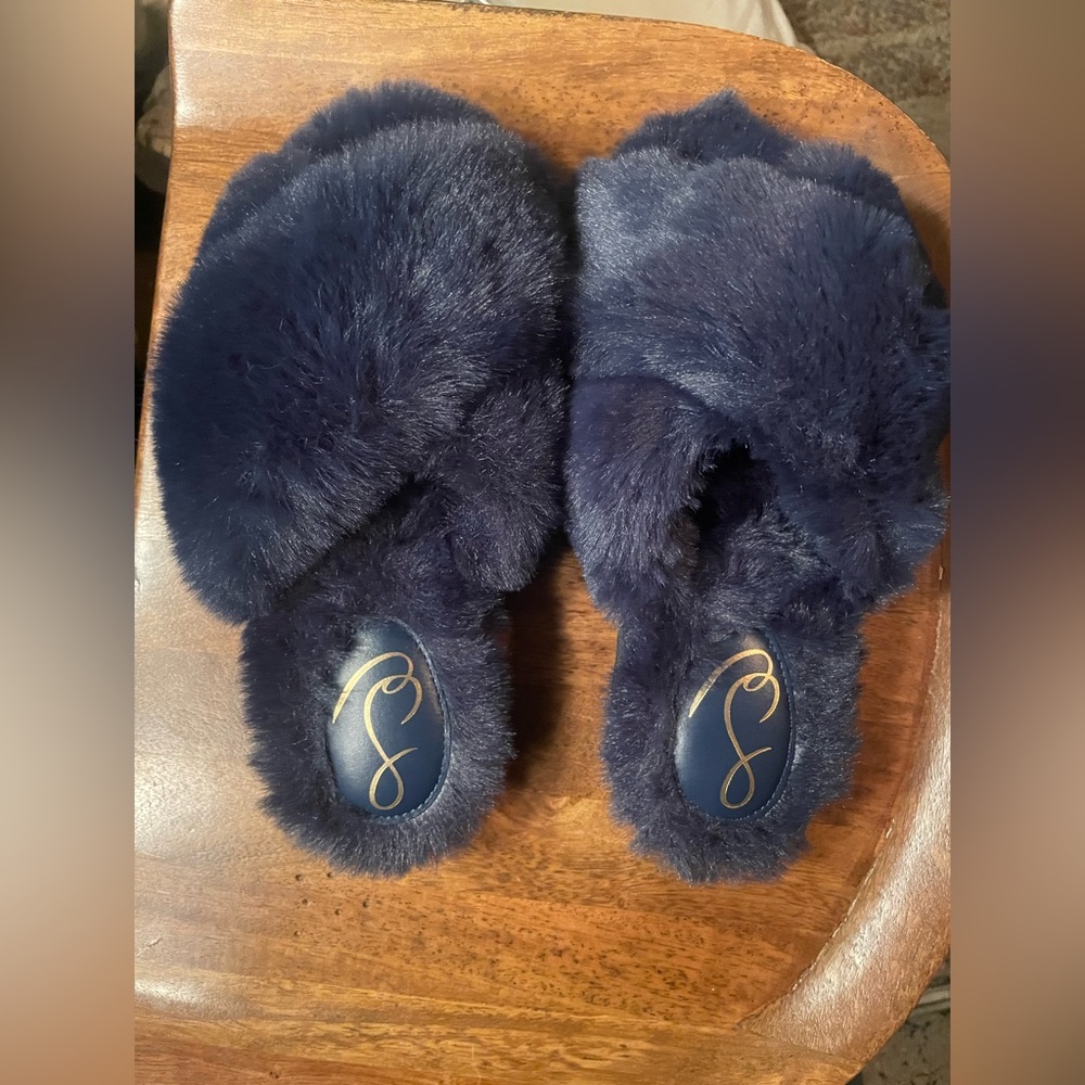 NWOT size 9 Jeane Slipper
SAM EDELMAN